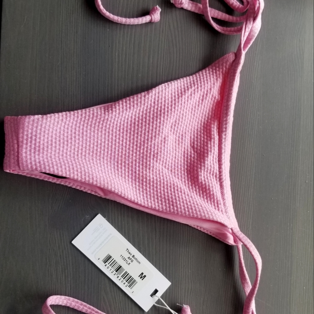 Theo Frankie's Pink Bottom
